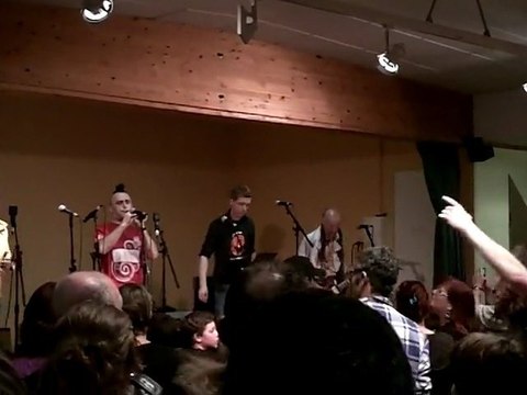 Les ramoneurs de menhirs - Fest-noz à Camors