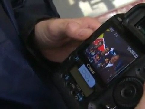 Suzuka 2010 - Sebastian plays with the photographers