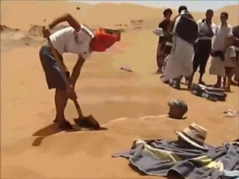 Bain de sable au Maroc à Merzouga