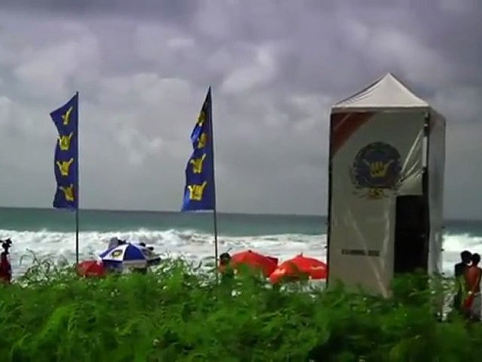 Day 1 Highlights - 2011 Hang Loose Pro Noronha