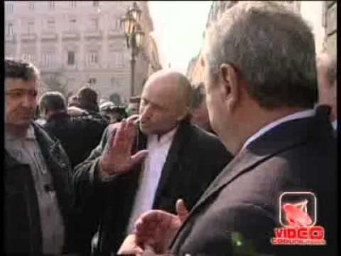 Napoli - Protesta contro la chiusura dell'ospedale