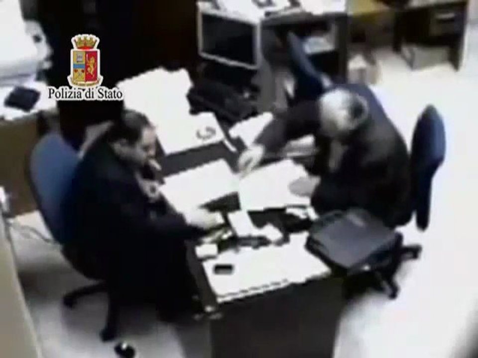 Palermo - Esami truccati e patenti facili, 51 arresti