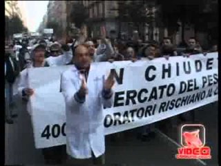 Napoli - NO al tranferimento del mercato del pesce