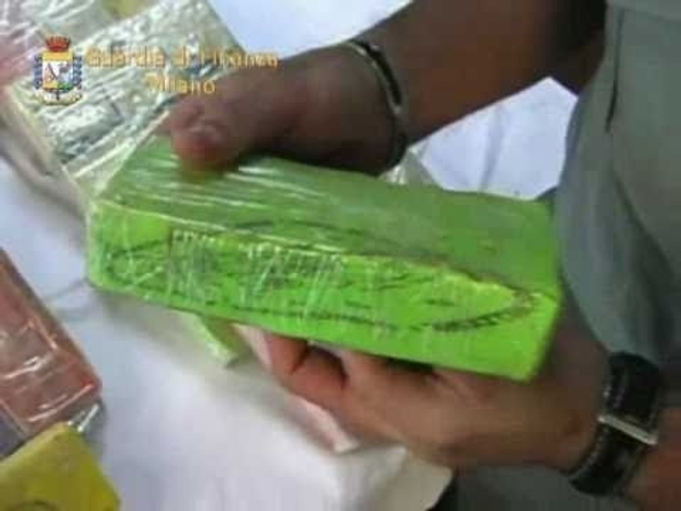 Milano - Scoperto un laboratorio per la lavorazione della droga