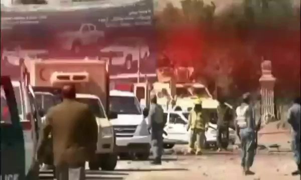Afghanistan - Kamikaze contro auto della Nato, 20 morti a Kabul