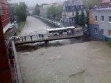 Polonia - Video amatoriale delle alluvioni - Białka Powódź