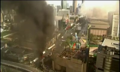 Thailandia - Gli incendi delle camicie Rosse a Bangkok 1