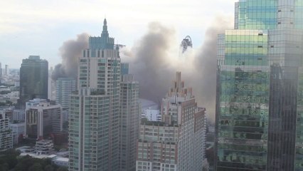 Thailandia - Gli incendi delle camicie Rosse a Bangkok 3