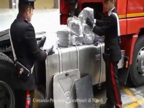 Napoli - Sequestrati 50 chili di cocaina nel serbatoio di un tir