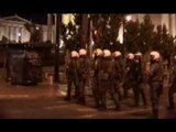 Grecia - Atene, i manifestanti incendiavano cassonetti e lanciavano molotov
