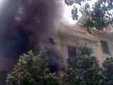 Grecia - La banca di Atene data alle fiamme, filmato amatoriale