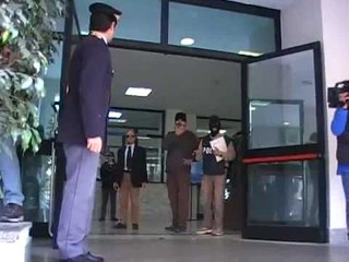 Reggio Calabria - Giovanni Tegano, applaudito fuori dalla Questura