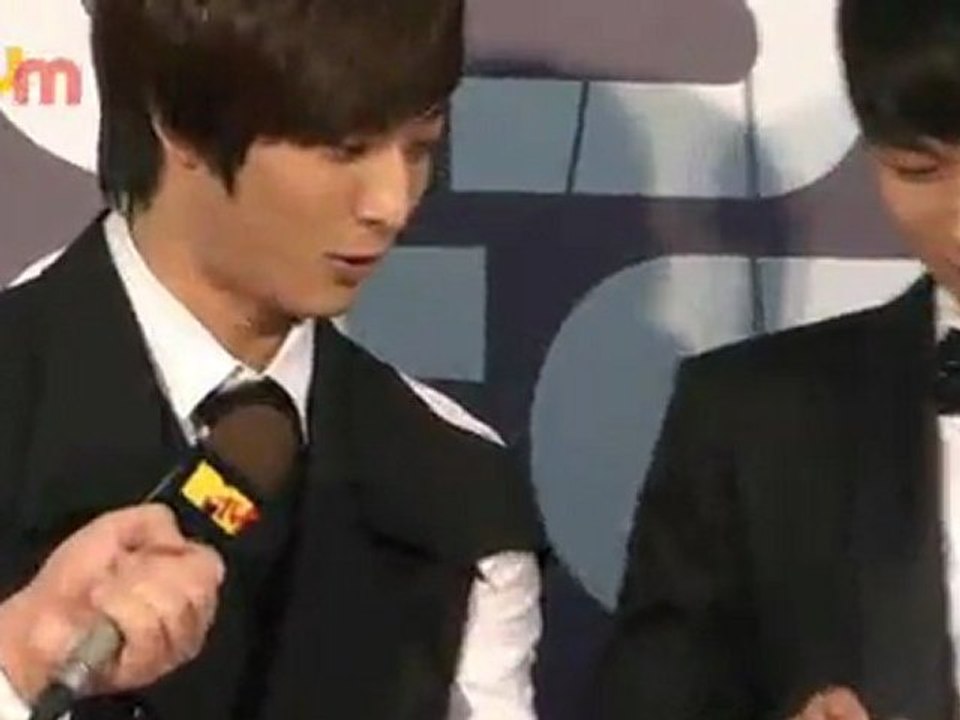 [110219] MDMF - JinWoon and SeulOng - Red Carpet