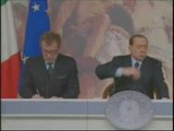 Berlusconi - La mafia famosa grazie a Gomorra
