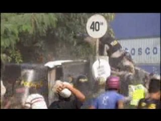 Indonesia - Guerriglia a Giacarta