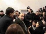 Berlusconi - La Russa e il contestatore