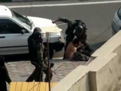 Teheran - Scontri tra manifestanti riformisti e forze di sicurezza