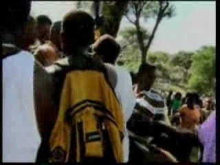 Haiti - Terremoto, cibo litigi e caos