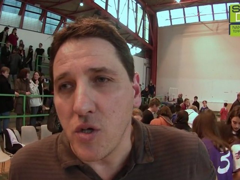 Handball (N1F) : Stéphane Moualek, entraîneur du NLAH