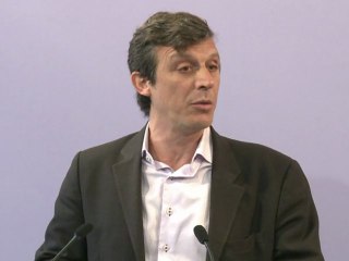 PS : "DSK est concentré sur son travail, le PS sur le sien"