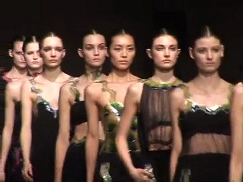 LFW: Anna Wintour loves fun British fashion