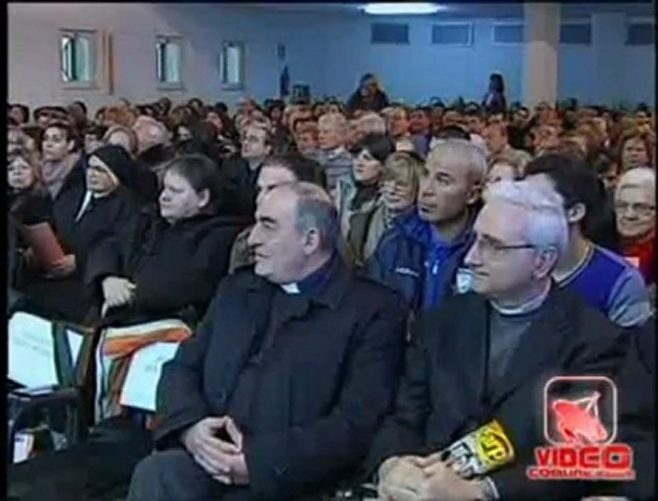 Napoli - Il Cardinale Sepe e la povertà