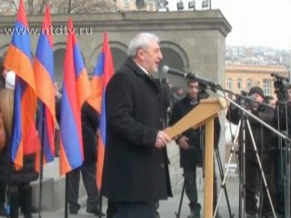 Тысячи оппозиционеров вышли в центр Еревана