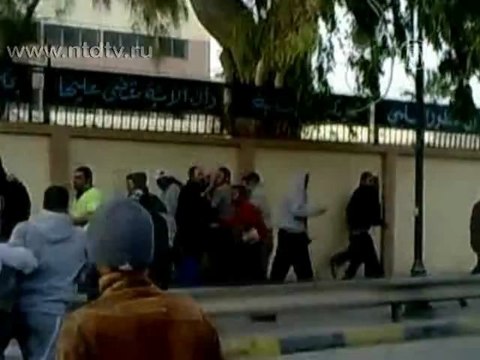 Великобритания призывает остановить кровопролитие