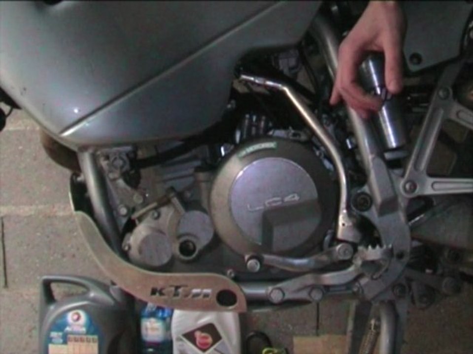 Bruit cloche embrayage Ktm 640 adventure