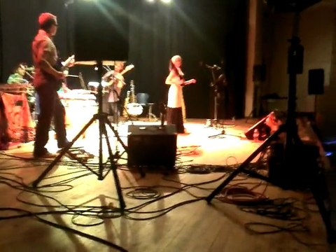 Sista Jahia & Elody Saint - It Hurts To Be Alone