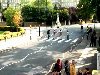 LOVE ME DO 8 BIT / ABEY ROAD / BY SYSTAIME