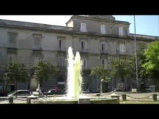 Aversa - La fontana dall'acqua verde