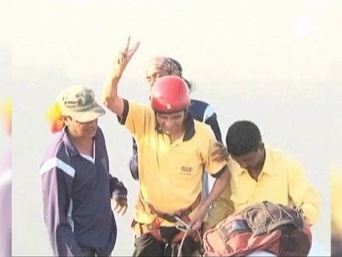 Le super papy indien épate les jeunes