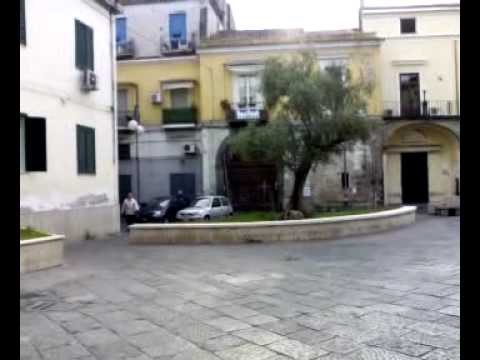 Aversa - Piazza Savignano, strisce pedonali fantasma