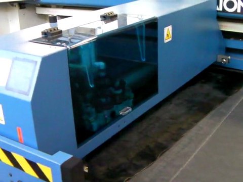 Découpe du cuir au lycée polyvalent du Dauphiné à Romans