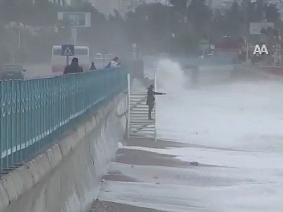 YAĞIŞLI HAVA