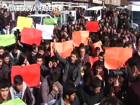 Yüksekova'da öğrenciler yürüdü - YÜKSEKOVA HABER