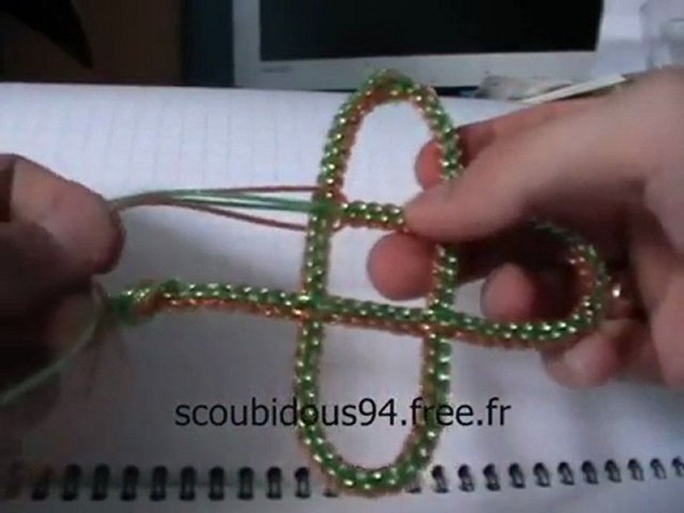 scoubidou en papillon