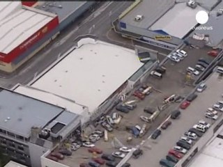 Depremin görüntüleri felaketin boyutlarını gözler...