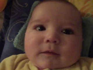 Les premiers bisous d'Elsa à maman :) (22/02/11)