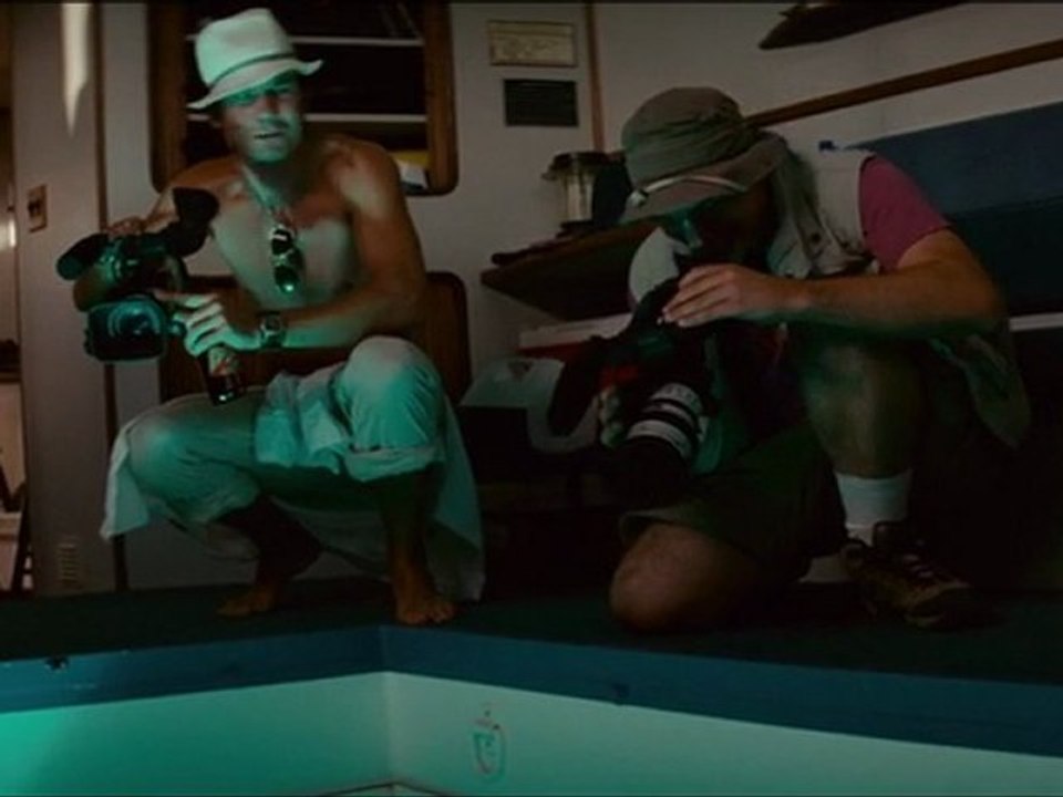 PIRANHA 3D - Extrait 'Ballet aquatique' (VF)