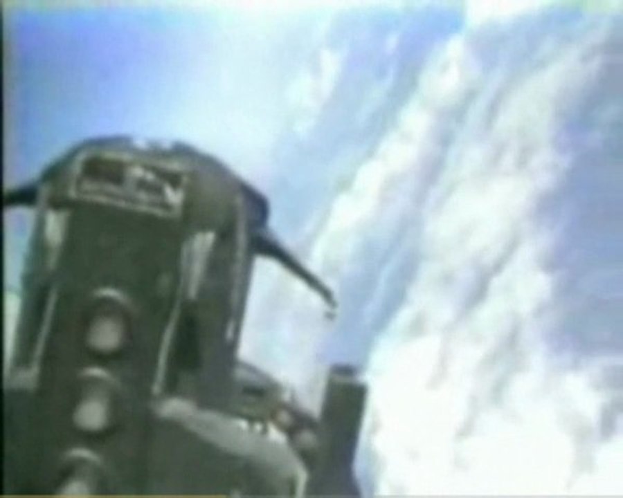 Objets "Cigares" Volants Non Identifiés