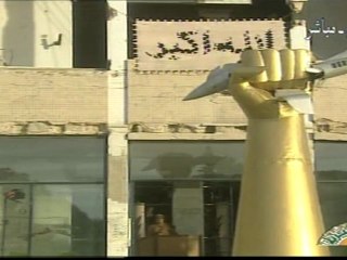 Kadhafi ordena aplastar levantamiento en Libia