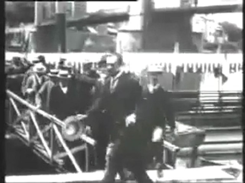 Le débarquement du Congrès de Photographie à Lyon (1895)