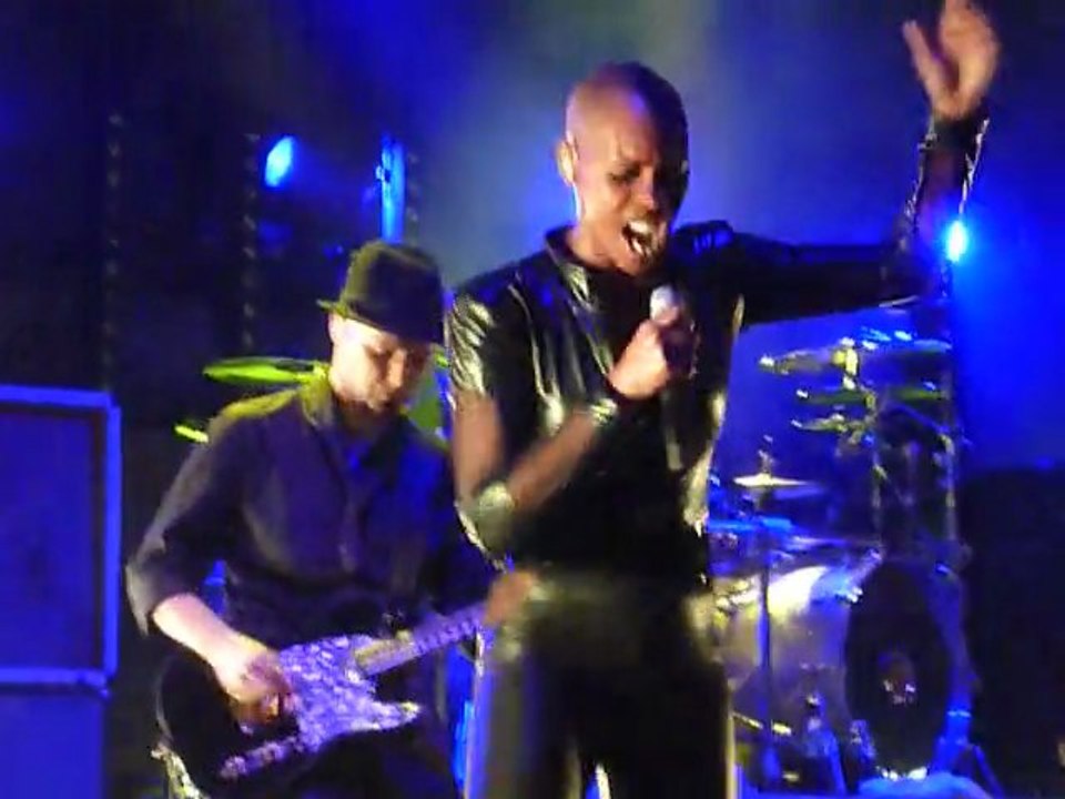 SKUNK ANANSIE OLYMPIA 22/02/2011