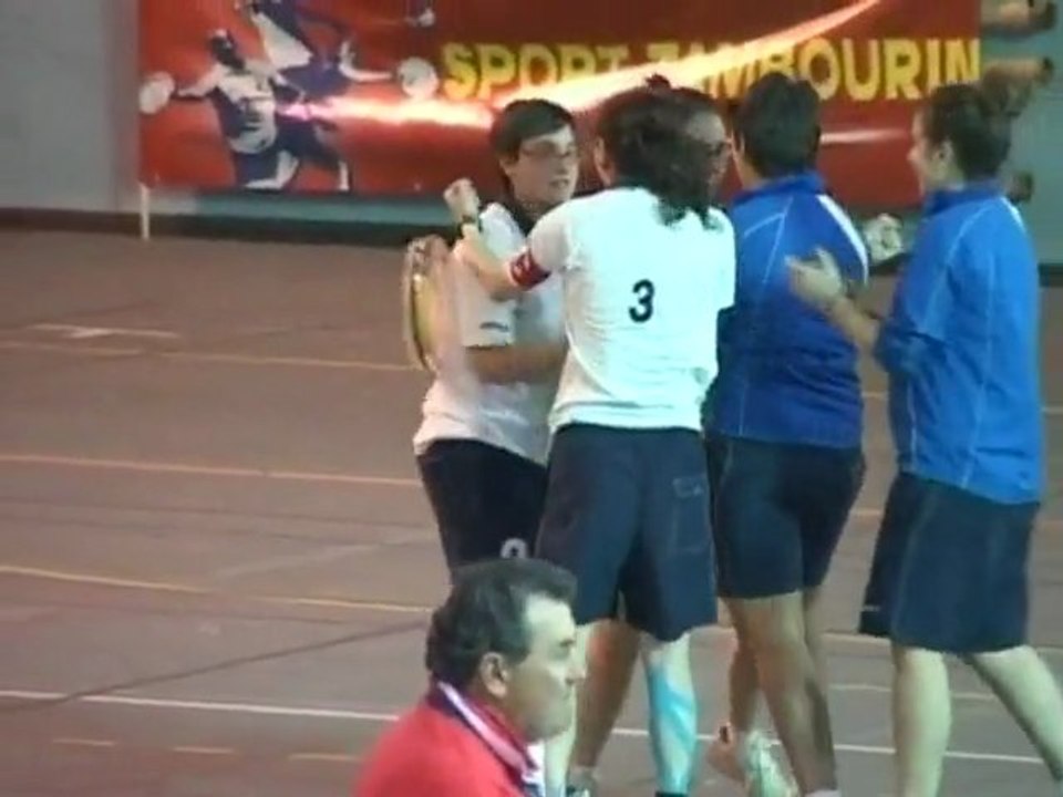 Balle au tambourin féminin: L'Italie bat la France à Arles