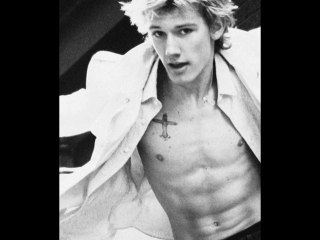 Alex Pettyfer Photos + Fan Video