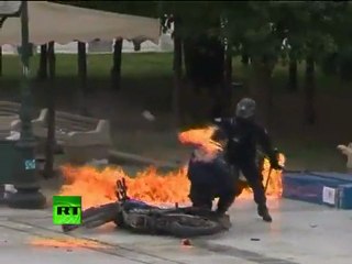 ΑΣΤΥΝΟΜΙΚΟΣ ΚΑΙΓΕΤΑΙ ΑΠΟ ΜΟΛΟΤΟΦ!