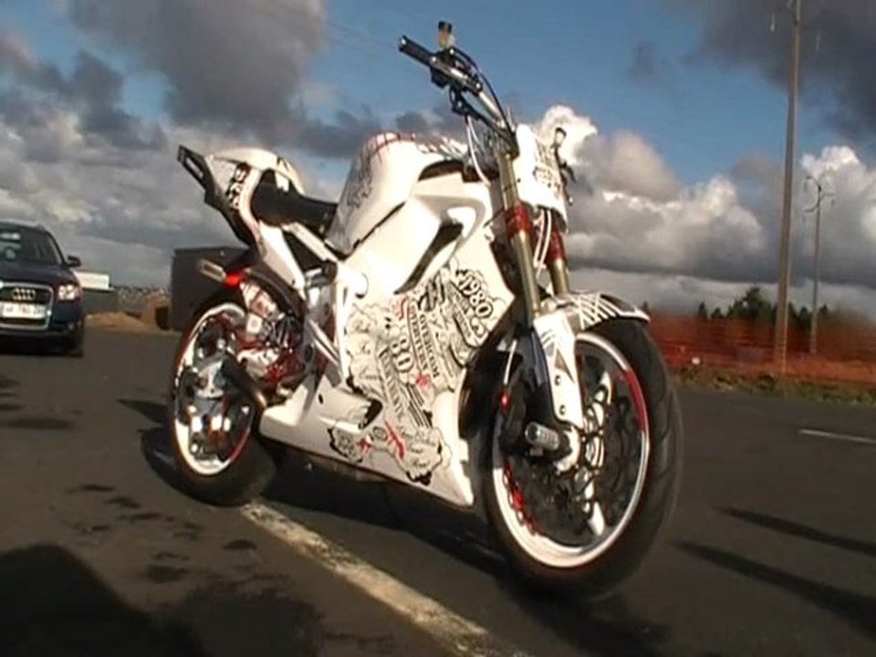 MIKE Acrobike's 22 F4i Concept