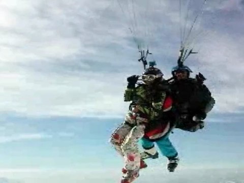 Petit Baptême en Parapente de ION ION - lES sAISIES 2011